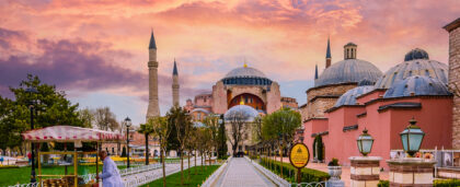 Через Стамбул и Китай: как меняются маршруты из Санкт-Петербурга